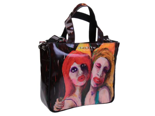 TOTE BAG "PARTY" DI PAUL ALBERT DARI. MODELLO GLAM REALIZZATO CON TELONI DI CAMION. LIBRO "LA PITTURA E' DONNA INCLUSO NEL PREZZO".