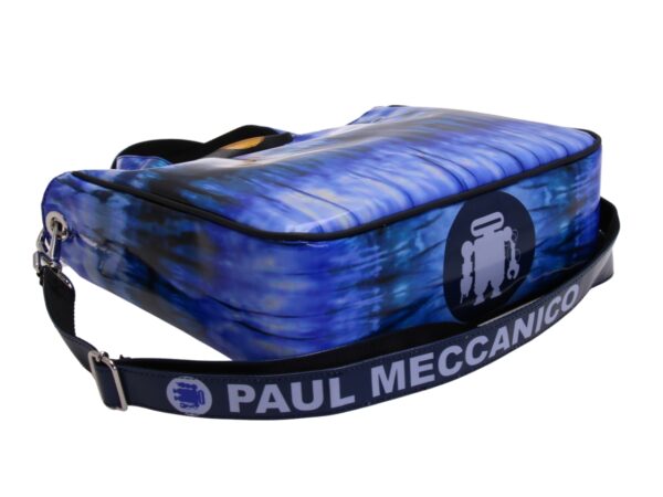 TOTE BAG AZZURRA CON FANTASIA TIE DYE. MODELLO GLAM REALIZZATO IN TELONE CAMION. - immagine 5