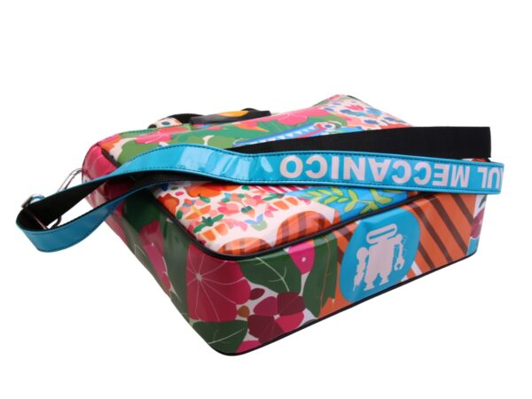 TOTE BAG CAPSULE "POP TROPICAL". MODELLO GLAM REALIZZATO IN TELONE DI CAMION - immagine 5