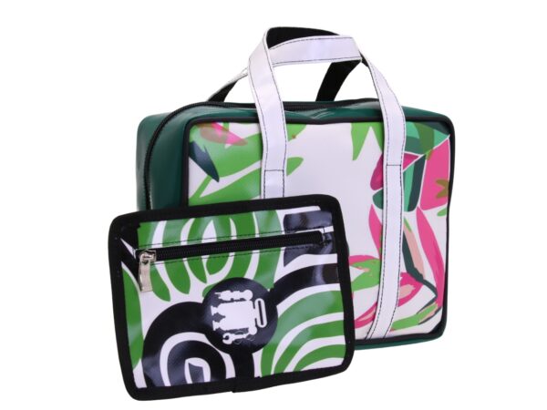 BORSA DA DONNA RETTANGOLARE CON FANTASIA FLOREALE. MODELLO PINCA IN TELONE CAMION. - immagine 3