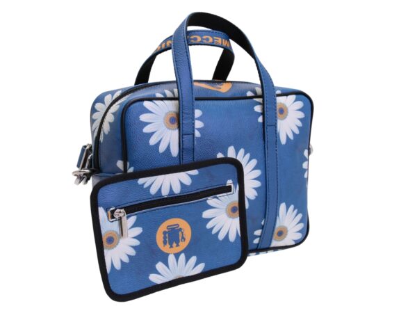 BORSA DA DONNA RETTANGOLARE BLU CON FANTASIA FLOREALE. MODELLO PINCA IN PELLE SINTETICA MARTELLATA. - immagine 3