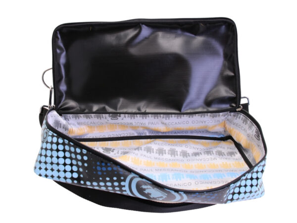BORSA BAGAGLIO A MANO AZZURRA STILE TECNICO MISURE 40 X 20 X 25 CM. MODELLO FLYME REALIZZATO IN TELONE CAMION. - immagine 6