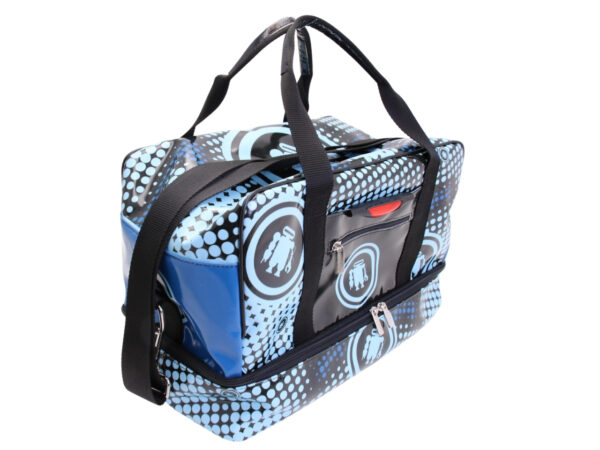 BORSA BAGAGLIO A MANO AZZURRA STILE TECNICO MISURE 40 X 20 X 25 CM. MODELLO FLYME REALIZZATO IN TELONE CAMION. - immagine 2