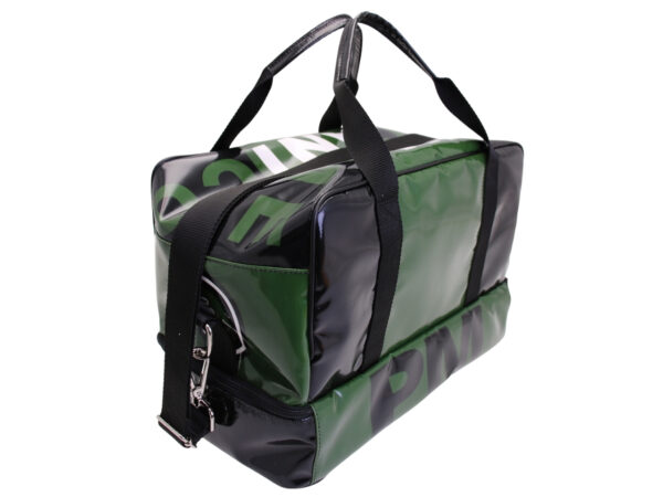 BORSA BAGAGLIO A MANO NERA E VERDONE 40 X 20 X 25 CM. MODELLO FLYME IN TELONE CAMION. - immagine 4