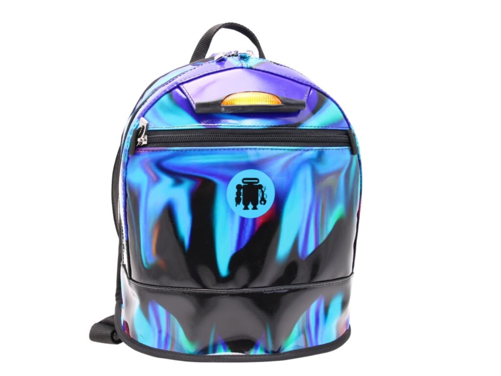 ...ZAINO CON FANTASIA TIE DYE. MODELLO SUPERINO REALIZZATO CON TELONI DI CAMION.