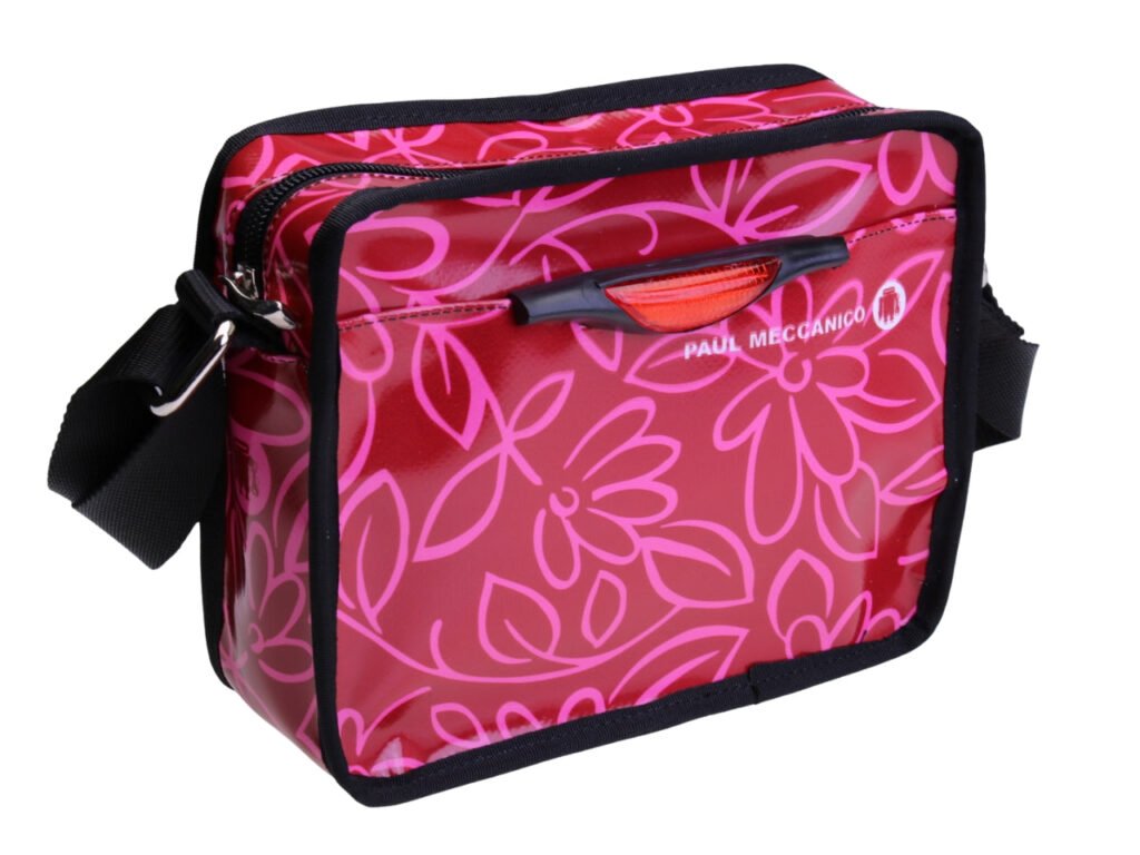 BORSA A TRACOLLA ROSA CON FANTASIA FLOREALE. MODELLO FRIK REALIZZATO CON TELONI DI CAMION.