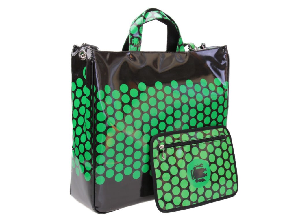 MAXI TOTE BAG NERA CON "STRISCE". MODELLO AIRSTONE IN TELONE CAMION.