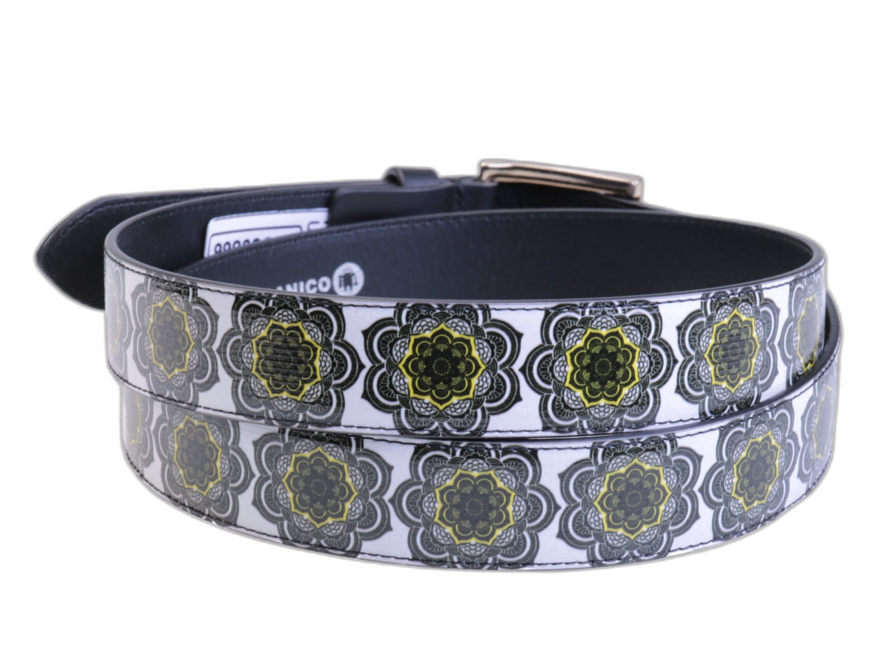 CINTURA DA DONNA BIANCA CON FANTASIA MANTRA REALIZZATA CON TELONI DI CAMION.