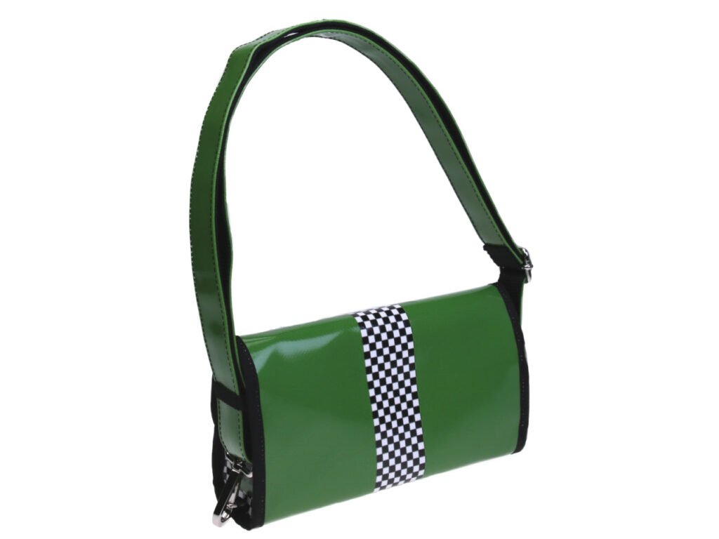 POCHETTE VERDE MELA STILE "GRAND PRIX". MODELLO CANDY REALIZZATO CON TELONI DI CAMION. - Edizione limitata Paul Meccanico