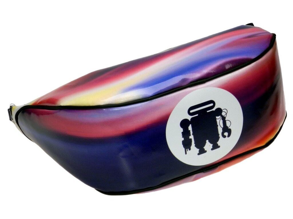 BORSA A MEZZALUNA MULTICOLORE CON FANTASIA TIE DYE. MODELLO SPACCATO IN TELONE DI CAMION. - Edizione limitata Paul Meccanico