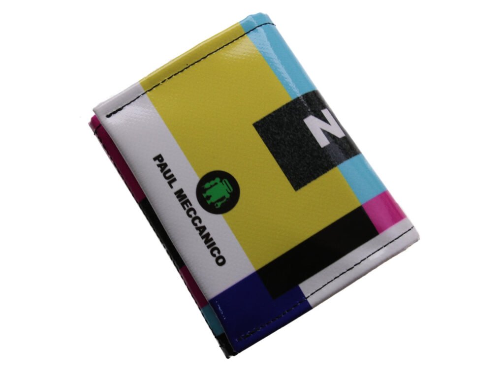 PORTAFOGLIO DA DONNA "SENZA SEGNALE". MODELLO TREK REALIZZATO CON TELONI DI CAMION. - Edizione limitata Paul Meccanico