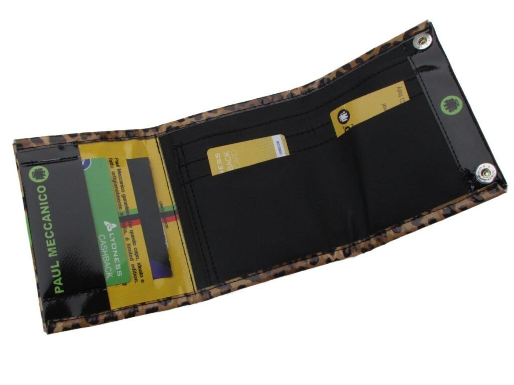 PORTAFOGLIO DONNA MARRONE E BEIGE COLORI FANTASIA ANIMALIER. MODELLO TREK REALIZZATO CON TELONI DI CAMION. - Paul Meccanico