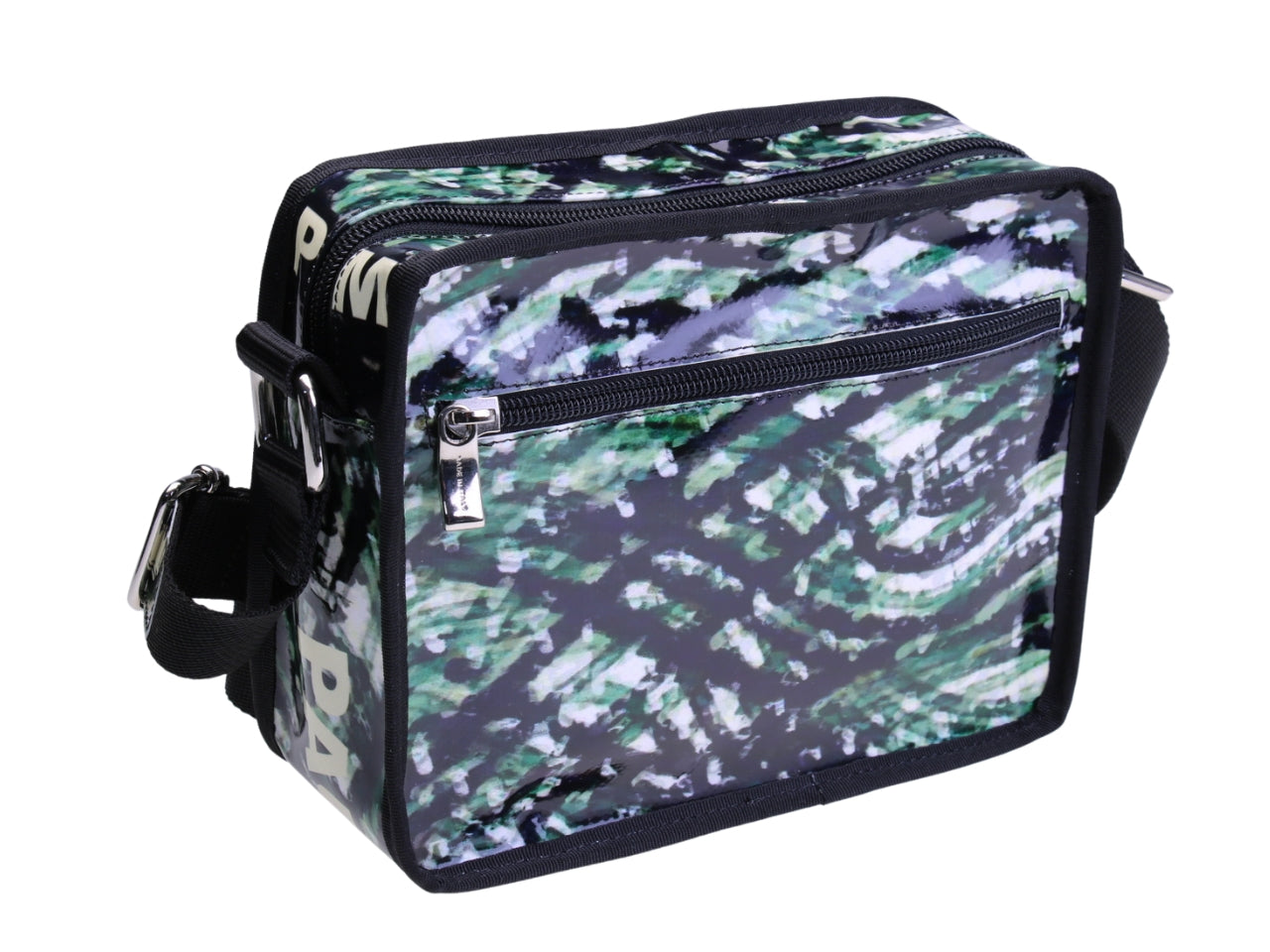 ...BORSA A TRACOLLA GENDERLESS CON FANTASIA CAMOUFLAGE. MODELLO FRIK REALIZZATO CON TELONI DI CAMION.