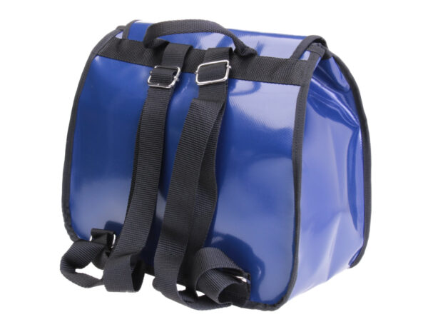 BLUE WOMEN'S "BACK BAG" WITH METALLIC LOGO. MODEL PULP MADE OF LORRY TARPAULIN.