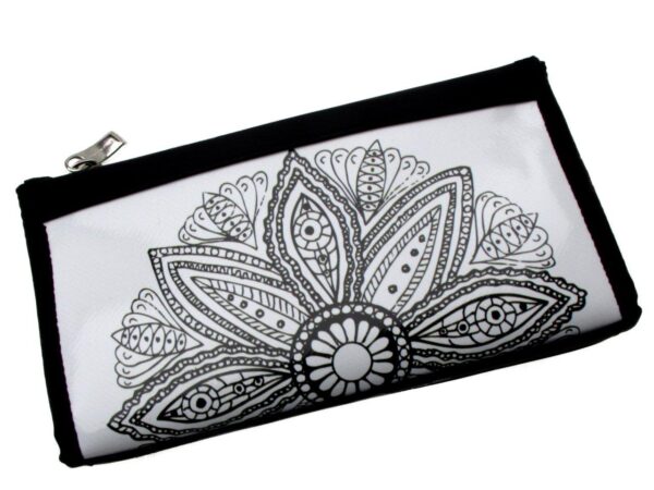LARGE WOMEN'S WALLET WHITE COLOUR WITH STYLIZED FLOWER. PIT MODEL MADE OF LORRY TARPAULIN. - Paul Meccanico